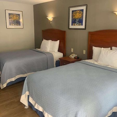 Days Inn By Wyndham אלמספורד מראה חיצוני תמונה